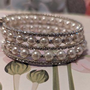 Pearl and Rinestone Bracelet from icing